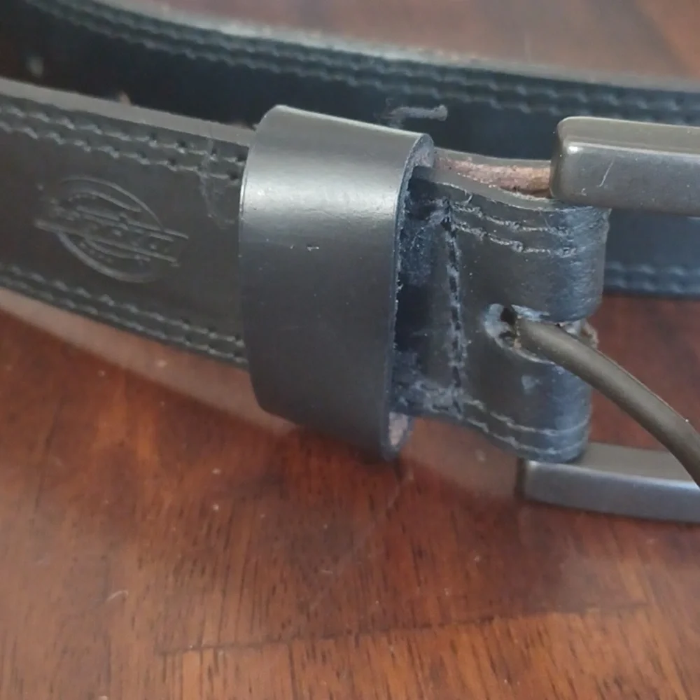 Dickies Black Buckle Black Leather Size 32